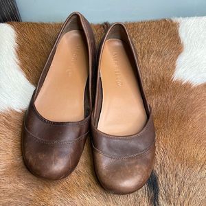 MERRELL women’s brown leather flats size 8